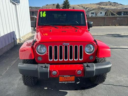 2016 Jeep Wrangler Unlimited Sahara
