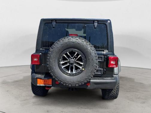 Black Clearcoat 2026 Jeep Wrangler Rubicon