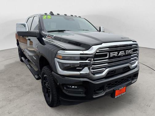Diamond Black Crystal Pearlcoat 2025 RAM 3500 Laramie Mega Cab 4x4 6'4' Box
