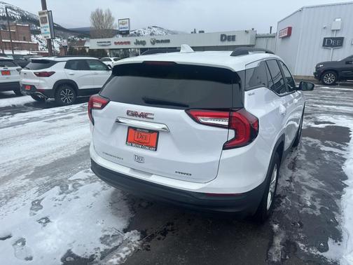 2022 GMC Terrain SLE