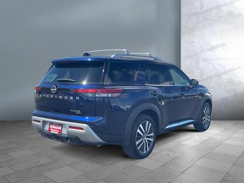 2022 Nissan Pathfinder Platinum 4WD