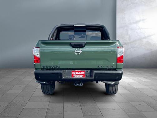 2024 Nissan Titan SV