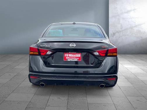 2023 Nissan Altima SR FWD