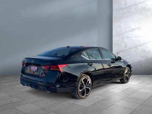 2025 Nissan Altima SR AWD