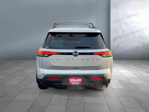 2025 Nissan Pathfinder SV 4WD