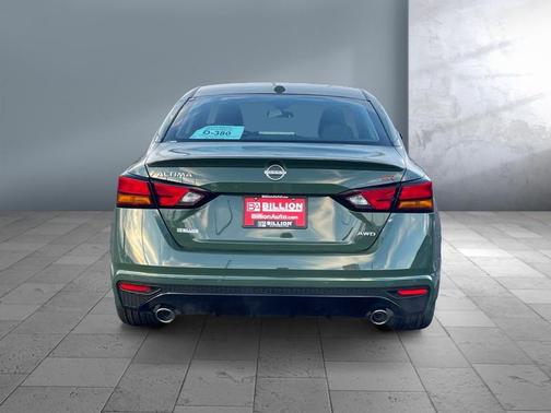 2025 Nissan Altima SR AWD