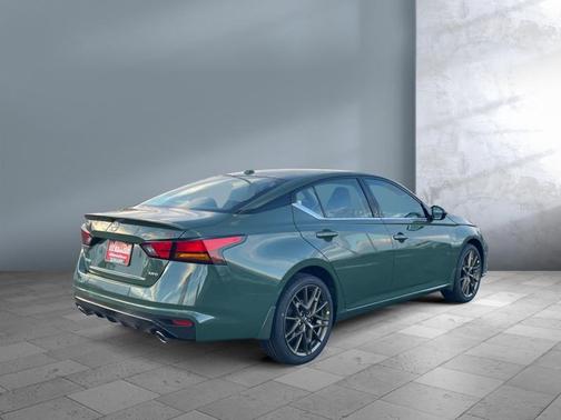 2025 Nissan Altima SR AWD