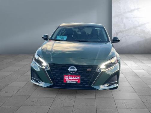 2025 Nissan Altima SR AWD