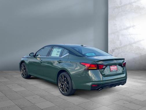 2025 Nissan Altima SR AWD