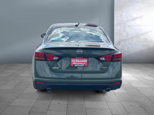 Tactical Green Metallic/Super Black 2026 Nissan Altima SR AWD