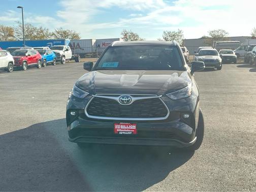 2023 Toyota Highlander Hybrid XLE