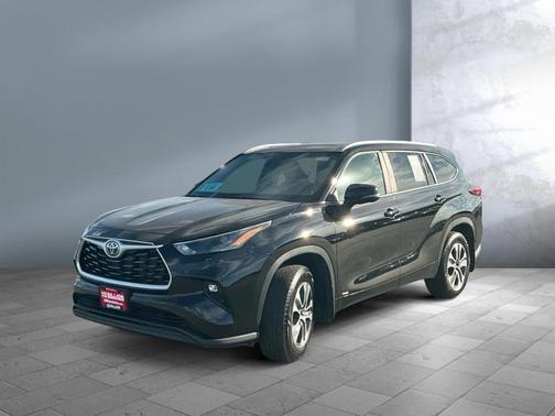 2023 Toyota Highlander Hybrid XLE