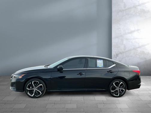 2025 Nissan Altima SR FWD