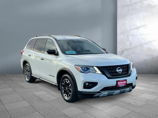 2019 Nissan Pathfinder SV