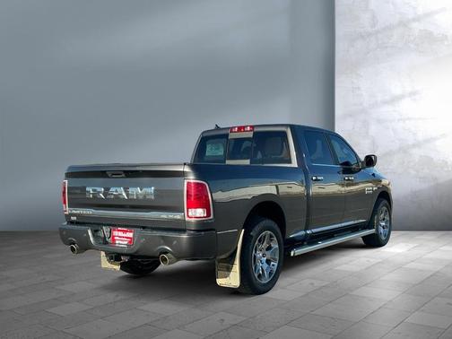 2017 RAM 1500 Limited Crew Cab 4x4 6'4' Box