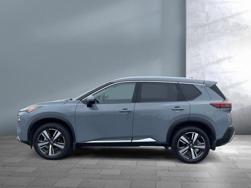 Boulder Gray Pearl 2022 Nissan Rogue Platinum
