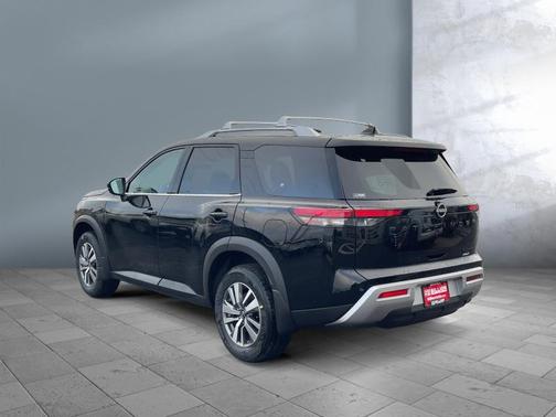 2025 Nissan Pathfinder SL 4WD