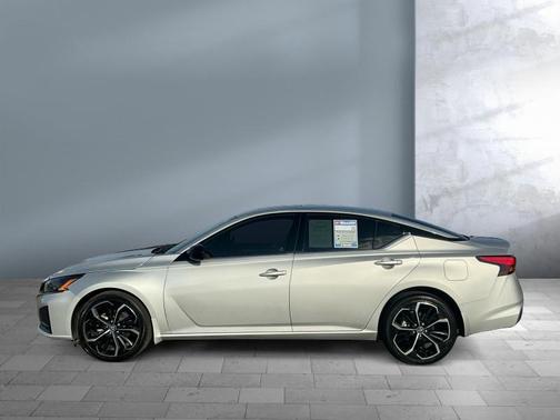 2023 Nissan Altima SR Intelligent AWD