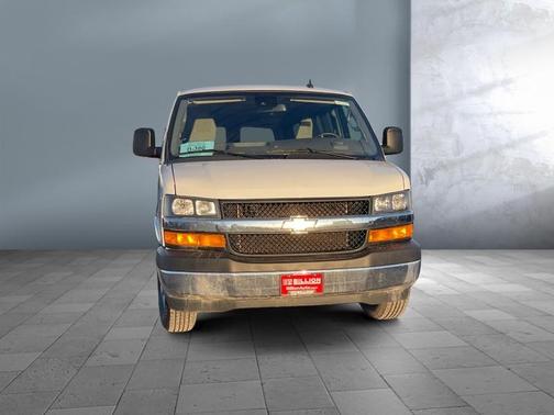 2022 Chevrolet Express 3500 LT