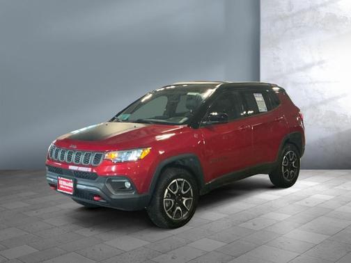 Red Hot Pearlcoat 2025 Jeep Compass Trailhawk