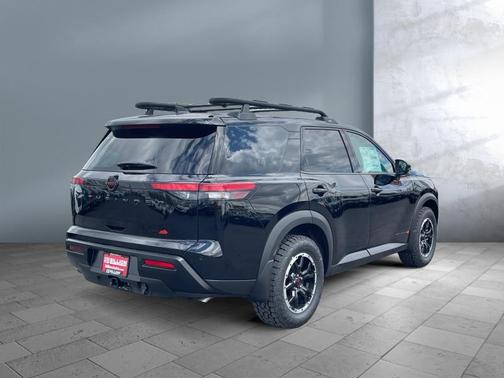 Super Black 2026 Nissan Pathfinder Rock Creek