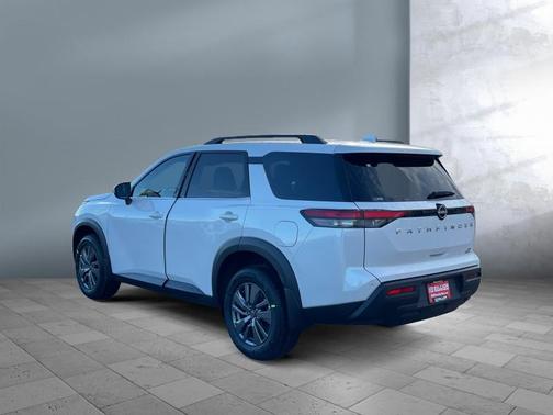 2025 Nissan Pathfinder SV 4WD