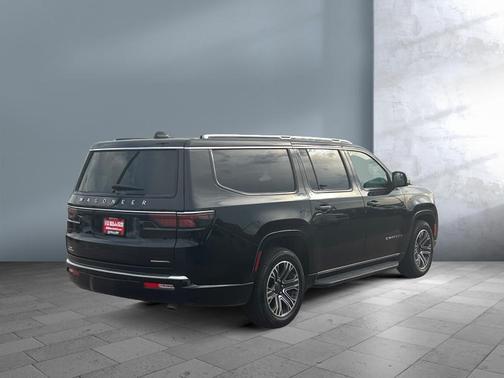 2023 Jeep Wagoneer L Series II 4x4