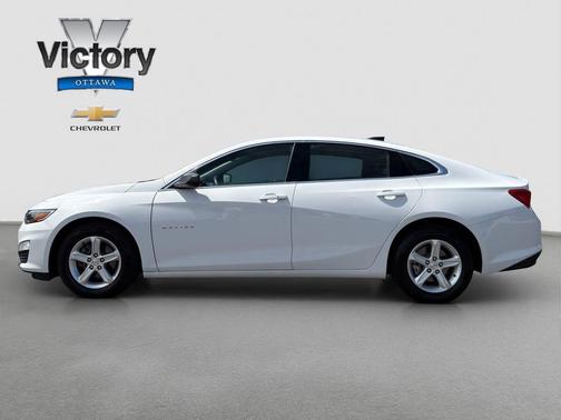 Summit White 2023 Chevrolet Malibu 1LS