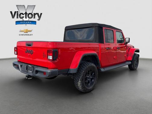 Firecracker Red Clearcoat 2021 Jeep Gladiator Willys 4x4