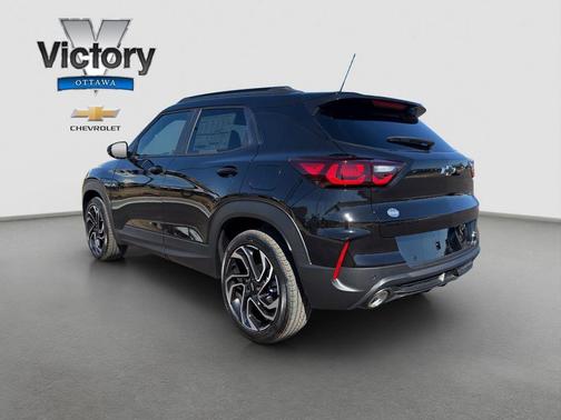 Mosaic Black Metallic 2026 Chevrolet Trailblazer RS
