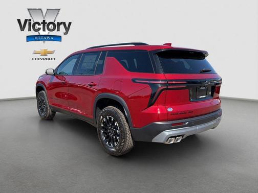 Radiant Red Tintcoat 2026 Chevrolet Traverse AWD Z71
