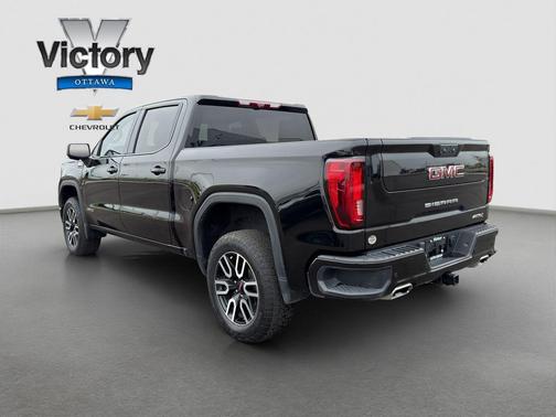 Onyx Black 2024 GMC Sierra 1500 AT4