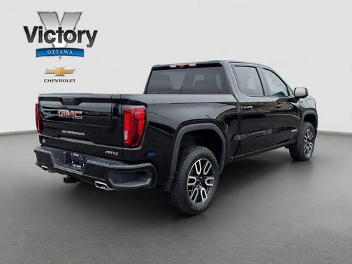 Onyx Black 2024 GMC Sierra 1500 AT4