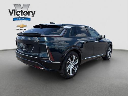 Emerald Lake Metallic 2024 Cadillac LYRIQ Tech