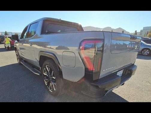 2024 GMC Sierra EV Denali Edition 1