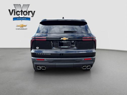 Mosaic Black Metallic 2024 Chevrolet Traverse LS