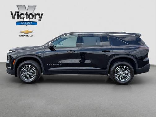Mosaic Black Metallic 2024 Chevrolet Traverse LS