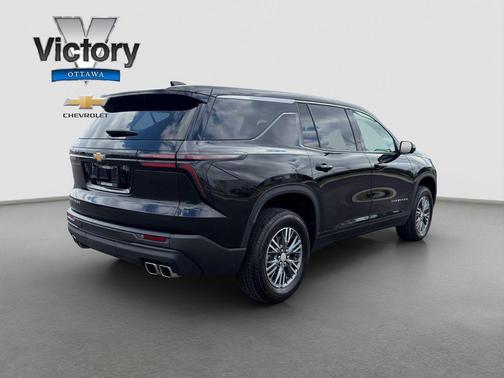 Mosaic Black Metallic 2024 Chevrolet Traverse LS