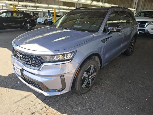 Everlasting Silver 2022 Kia Sorento S