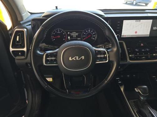 Everlasting Silver 2022 Kia Sorento S