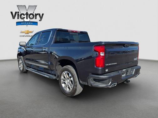 Dark Ash Metallic 2022 Chevrolet Silverado 1500 High Country