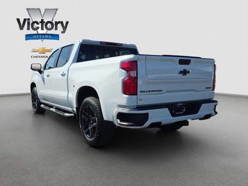 Summit White 2026 Chevrolet Silverado 1500 RST