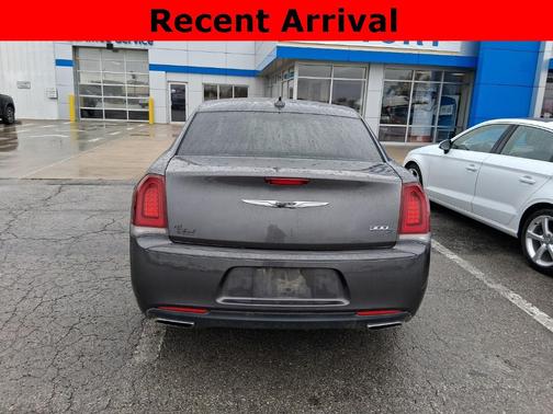 2016 Chrysler 300 S