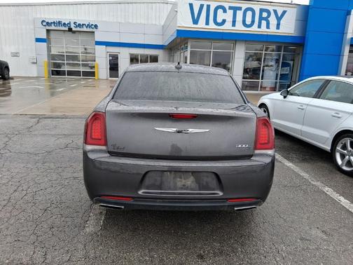 2016 Chrysler 300 S