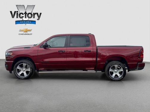 Delmonico Red Pearlcoat 2025 RAM 1500 Tradesman