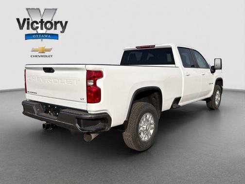 Summit White 2026 Chevrolet Silverado 2500 LT
