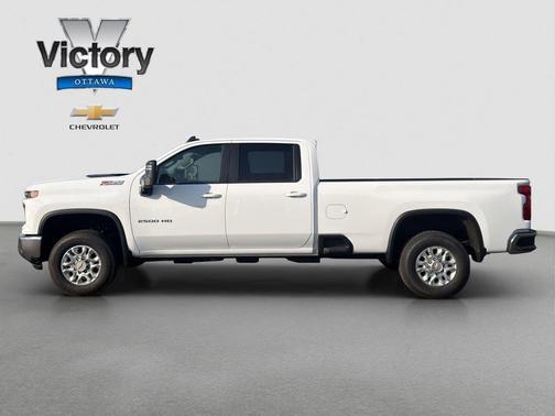 Summit White 2026 Chevrolet Silverado 2500 LT