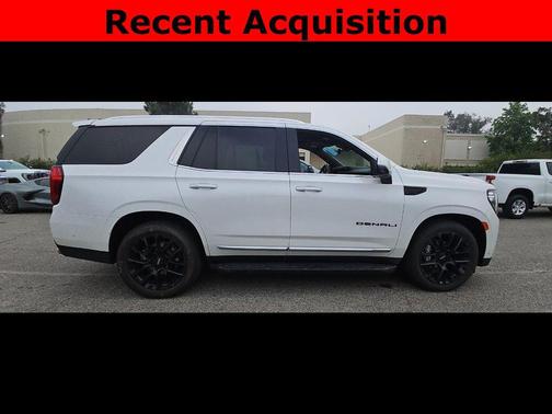 White Frost Tricoat 2023 GMC Yukon Denali