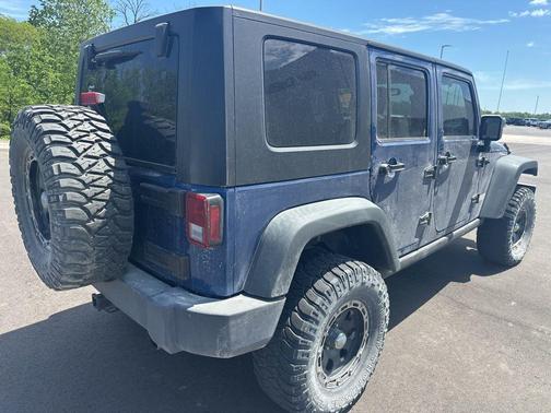 Deep Water Blue Pearlcoat 2010 Jeep Wrangler Unlimited Rubicon