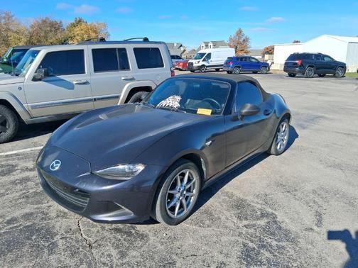 2016 Mazda MX-5 Miata Sport